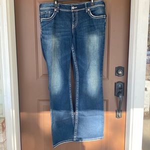 Silver Jeans, bootcut-size 16/32 inseam.  Excellent Condition!  Suki style.